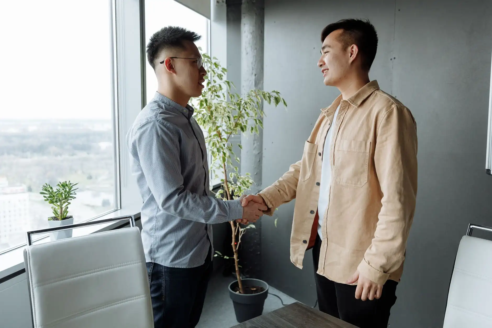 朝晨商贸文化用品批发选品指南：学生文具与办公耗材型号对比